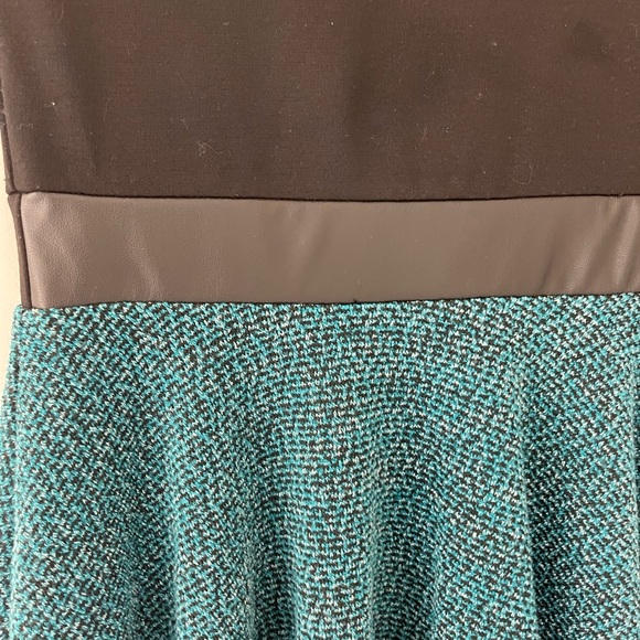 Sally Miller Couture - Picture 2 of 6